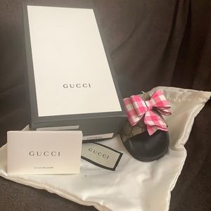 Authentic pre owned girls Gucci slides